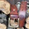 Perfekter Ledergürtel mit keltischem Knotenmotiv – aus hochwertigem Echtleder, detailreich geprägt und langlebig verarbeitet.